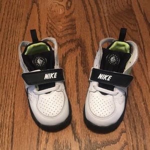 Nike kids shoes